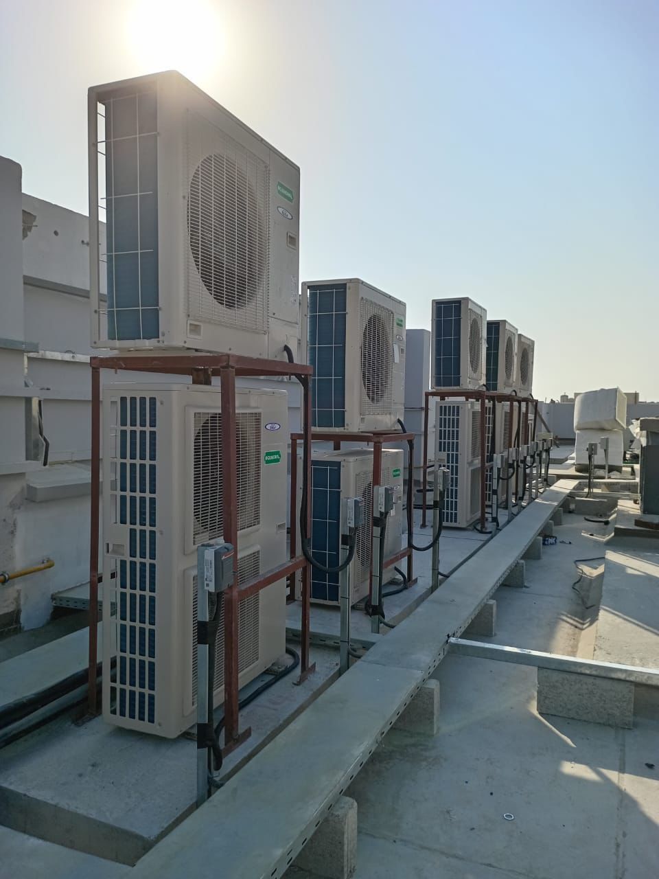 Commercial package AC units installed on a rooftop in Dubai